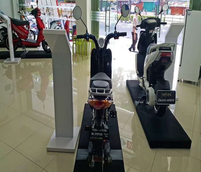 TERRA MOTORS E-SCOOTER A4000I PREMIUM VARIANT